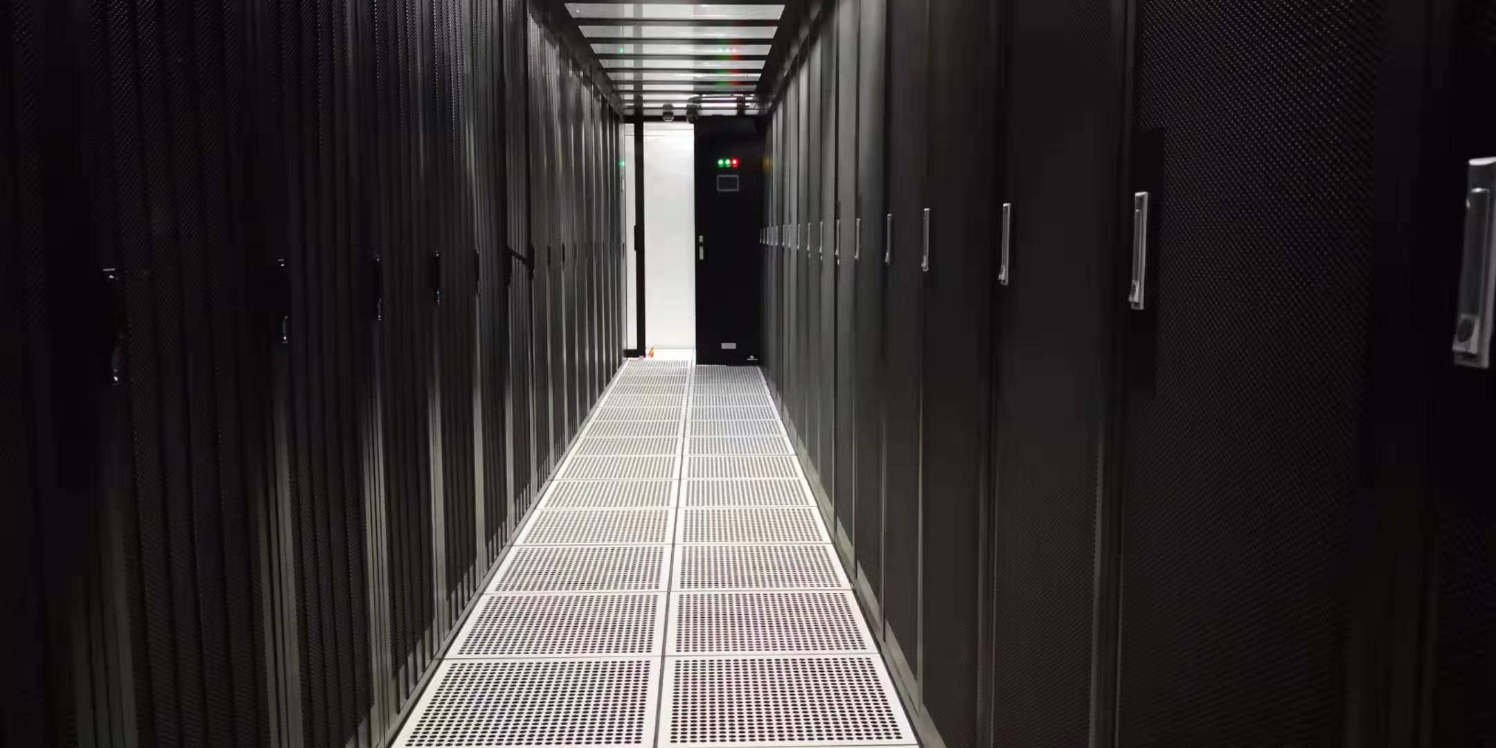 The heat dissipation of the cabinet complies with the regulations